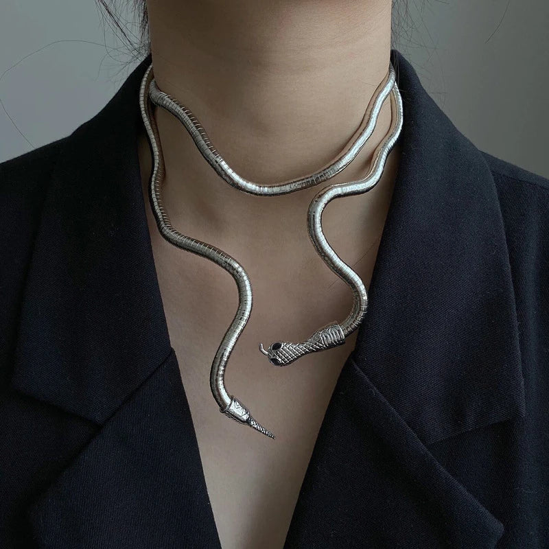 Collar de serpiente