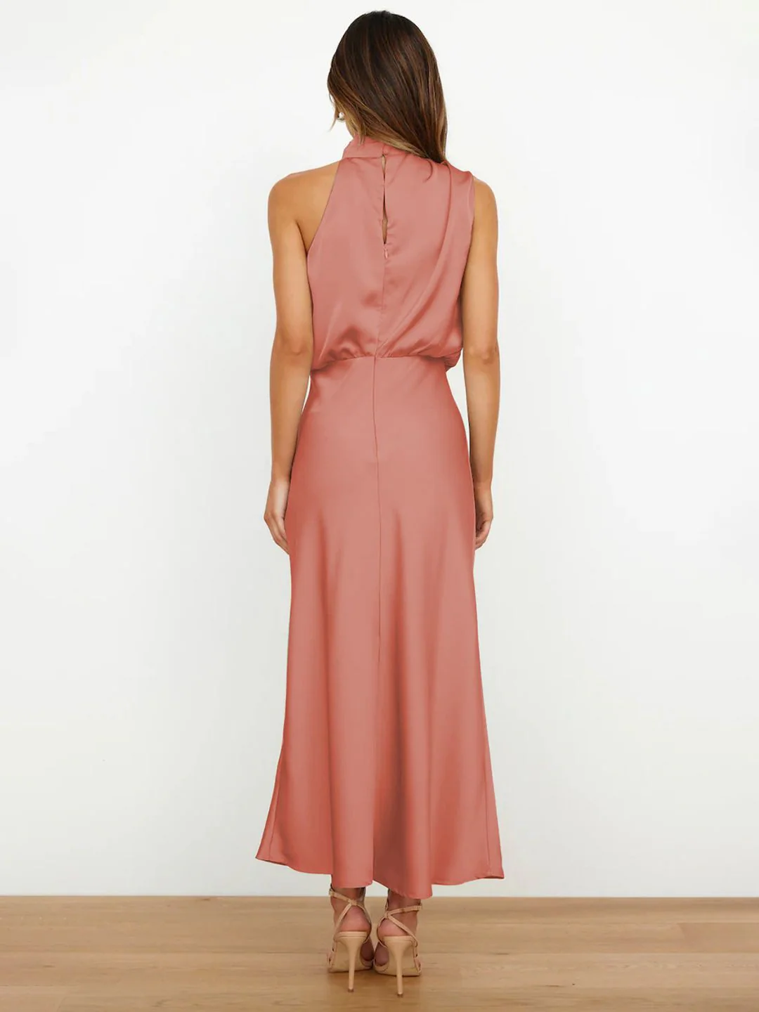 MARIANA | Vestido con Escote Americano