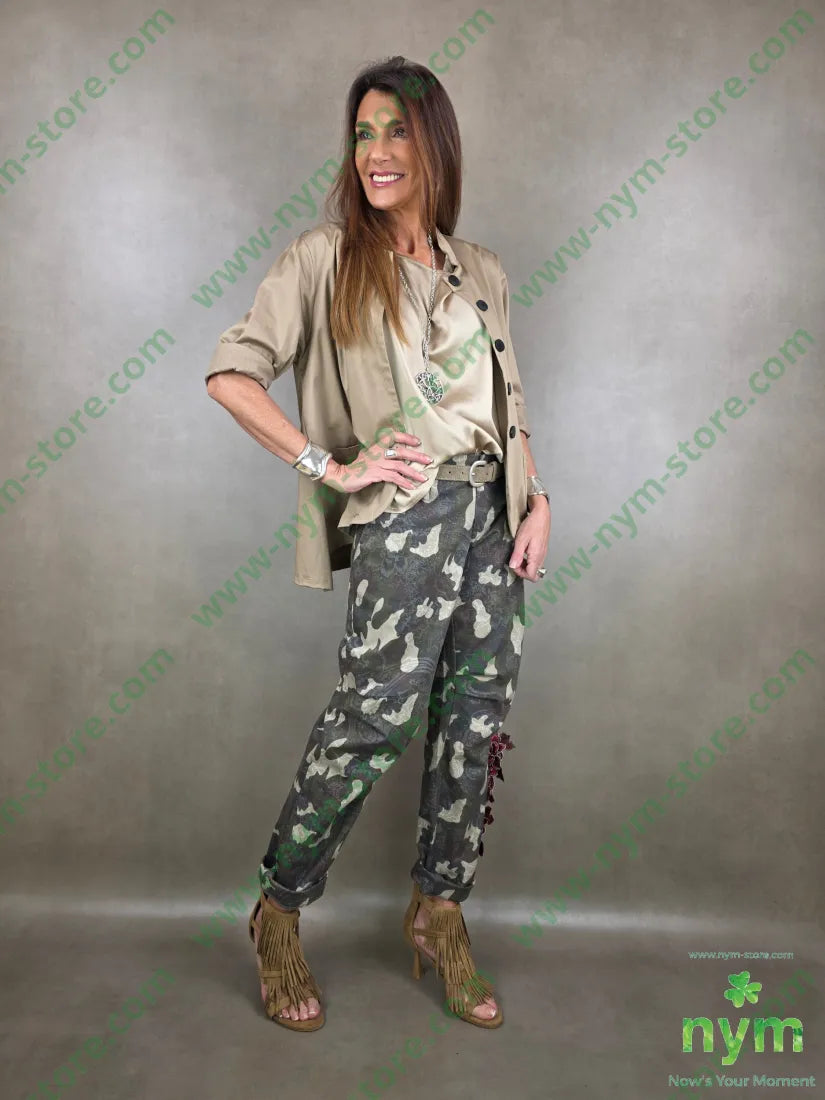 Pantalones estampados militar mujer